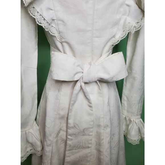 Vintage Boho Wedding Gown White Brocade Lace Long Sleeve Sash Dress - Picture 10 of 11